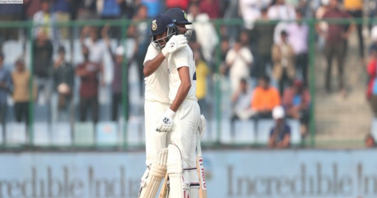 Axar-Ashwin partnership bails out India, Australia make confident start in second innings of Delhi Test